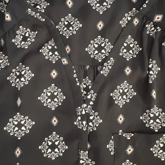 🔥 4 for $20 DEAL 🔥 Pleione Black Printed Blouse Size M - Picture 4 of 9